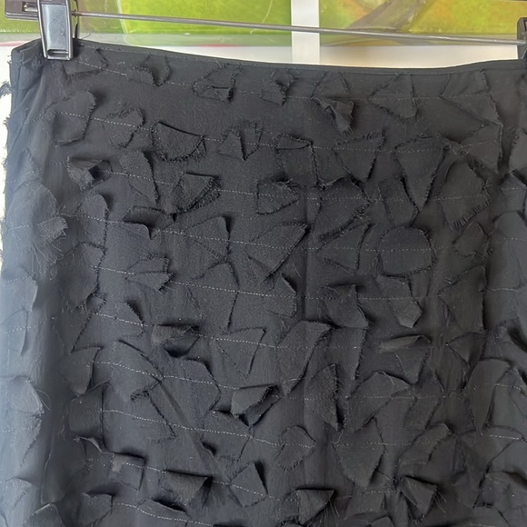 ISDA & CO Black Flutter 100 % Silk Pencil Skirt Size 6 - Picture 11 of 12